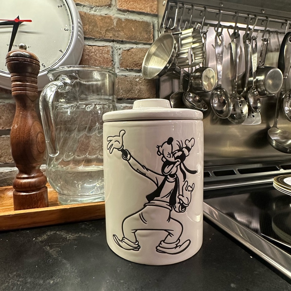 Disney Goofy Ceramic Cookie Jar